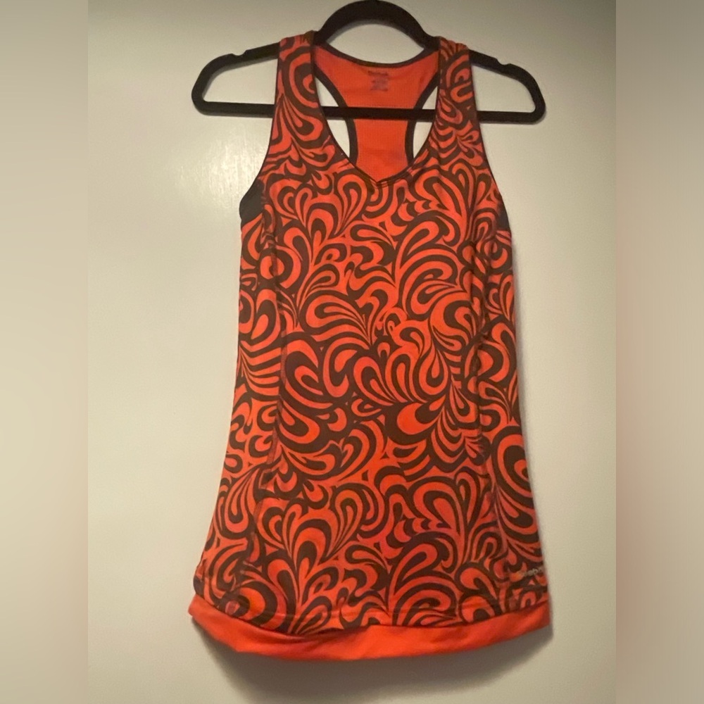 Reebok Orange Workout Shirt Tank Top Athletic Built in Bra Size Medium